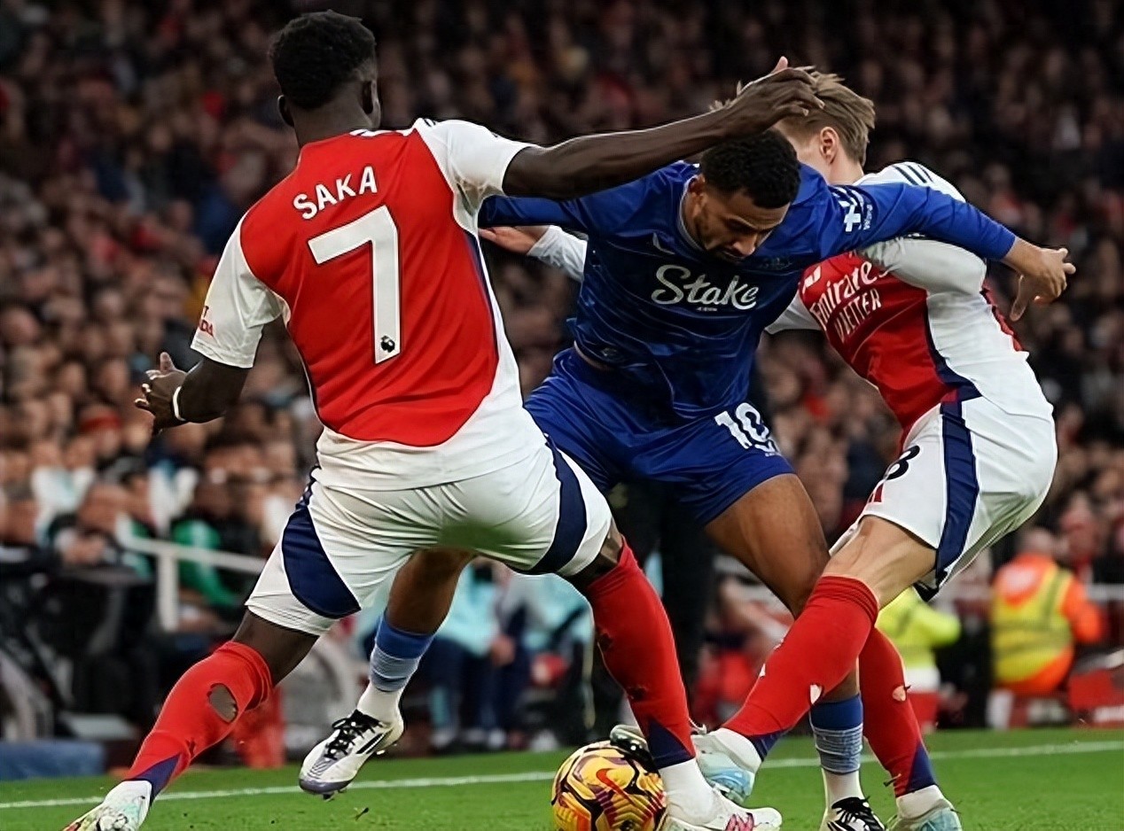 包含伊普斯维奇再添一城,领先优势明显,气势如虹的词条 包含伊普斯维奇再添一城,领先优势明显,气势如虹的词条