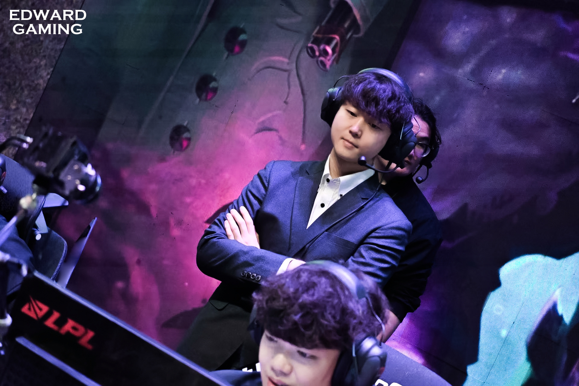 开云体育中国-包含LGD力克CLG，Lehends操刀奇招英雄翻盘焦点之战2025世界赛，让粉丝疯狂欢呼的词条