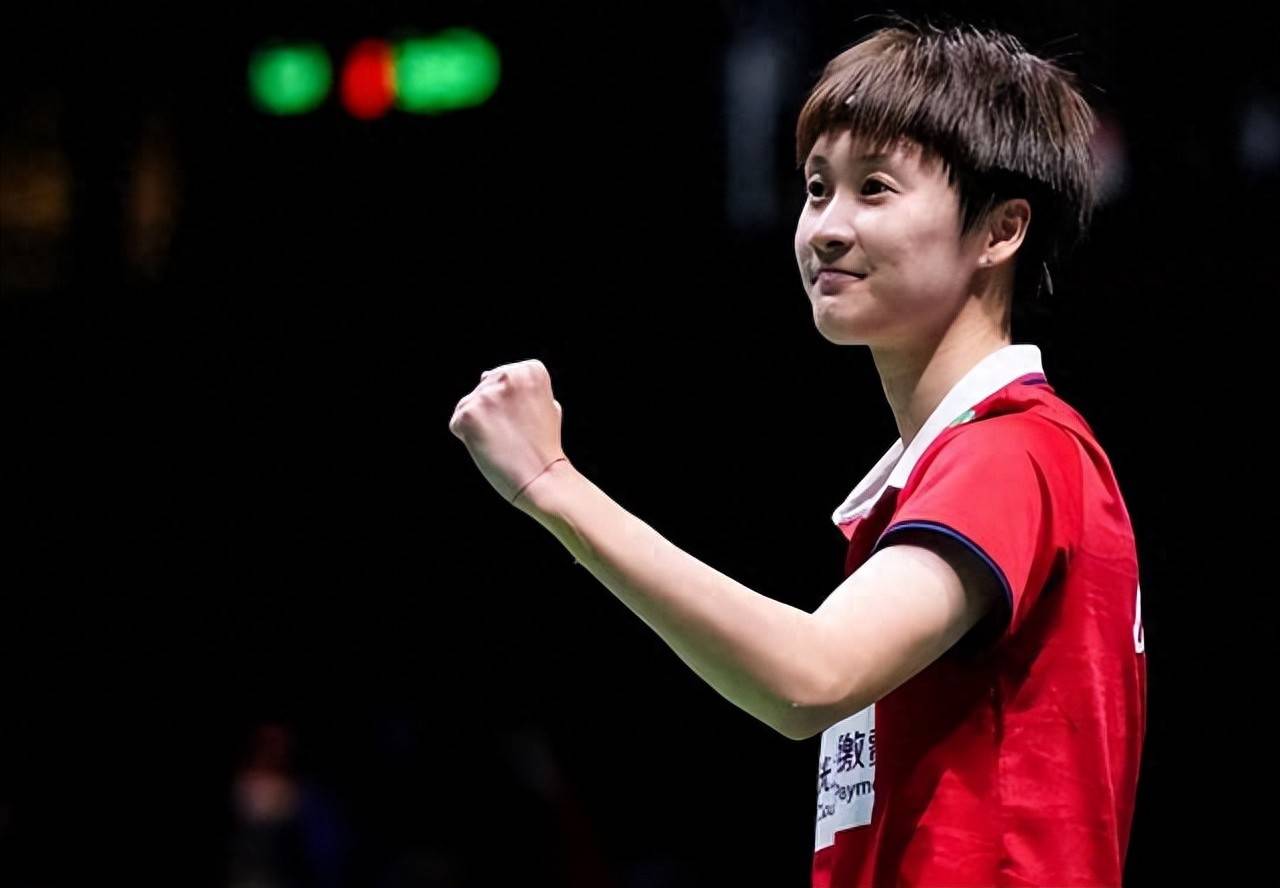 法国队完胜日本队,陈雨菲统治全场 法国队完胜日本队,陈雨菲统治全场