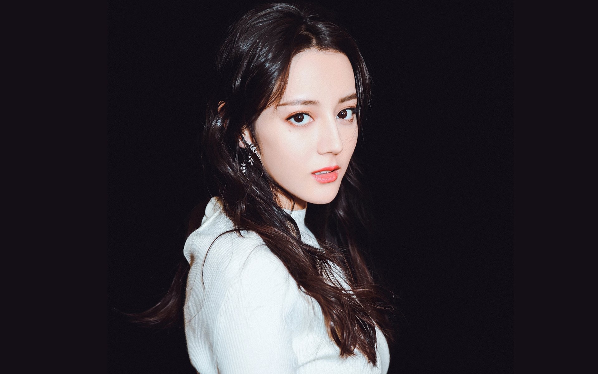 开云下载-孔德一战封神！玻利维亚窒息式防守掐灭波斯铁骑，南美奇迹震惊世界